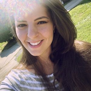 Meet your Posher, Aline